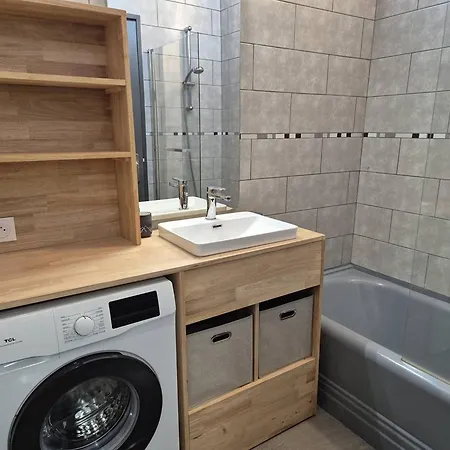 T2 Au Centre, Proche Telecabine Et Services A - Fr-1-234-329 Apartment *
